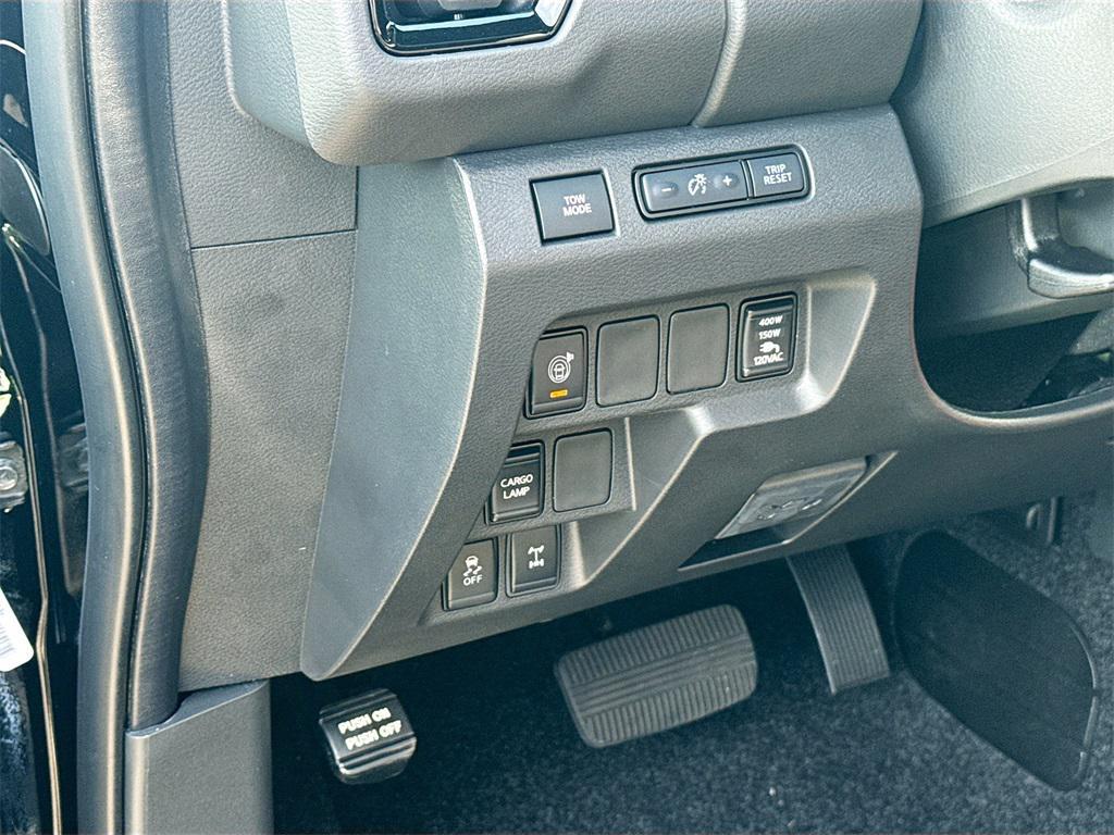 new 2026 Nissan Frontier car, priced at $46,224