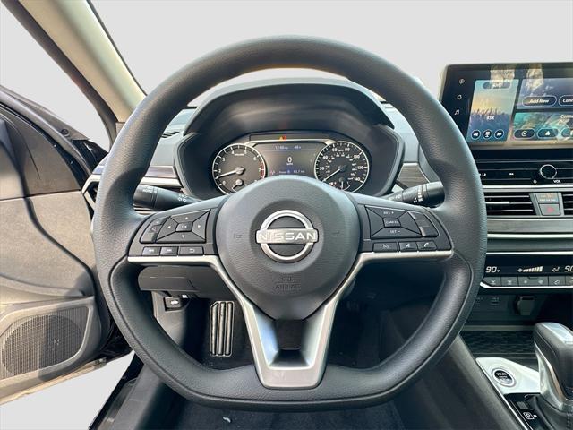new 2025 Nissan Altima car, priced at $29,884
