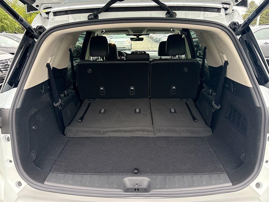 new 2025 Nissan Pathfinder car, priced at $38,936