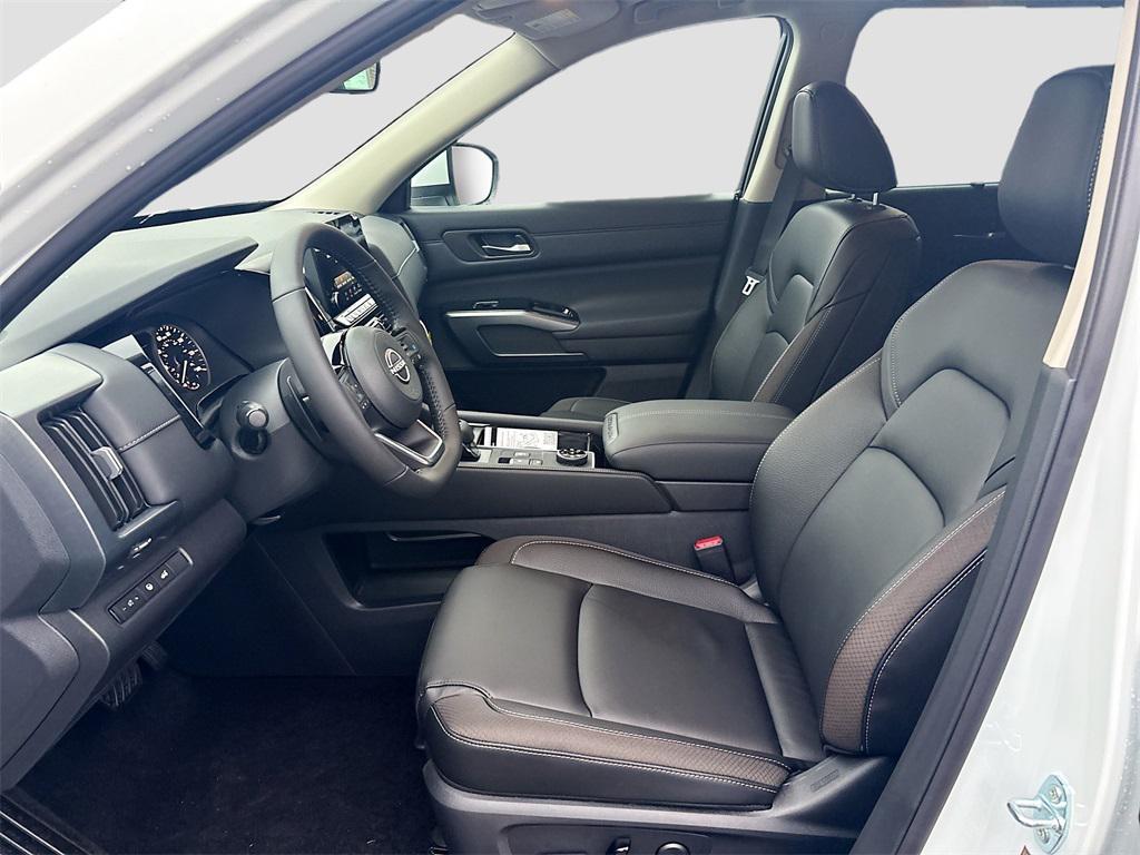 new 2025 Nissan Pathfinder car, priced at $38,936