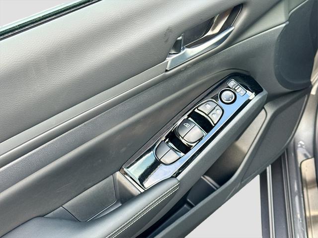 new 2025 Nissan Altima car, priced at $34,872