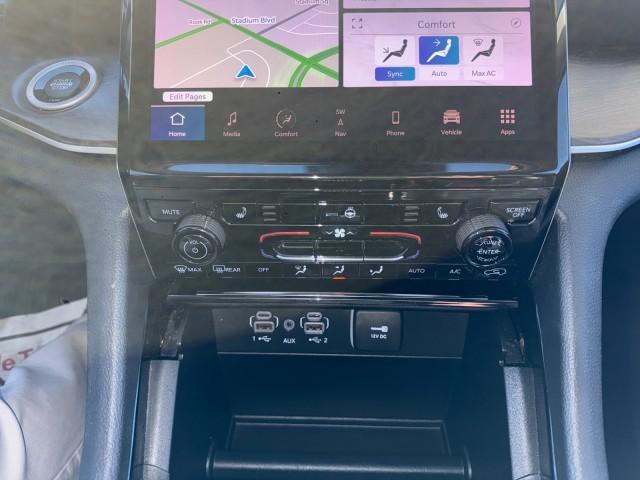 used 2023 Jeep Grand Cherokee car, priced at $28,999