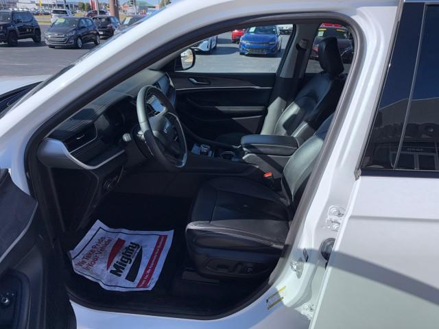 used 2023 Jeep Grand Cherokee car, priced at $28,999