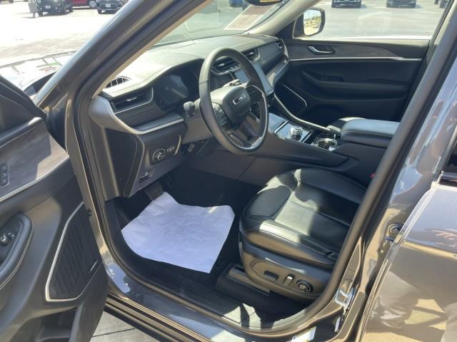 used 2023 Jeep Grand Cherokee car, priced at $34,997