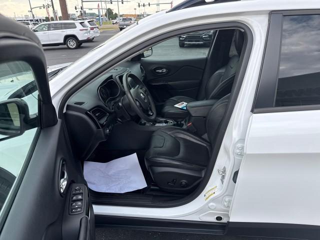 used 2023 Jeep Cherokee car, priced at $24,997