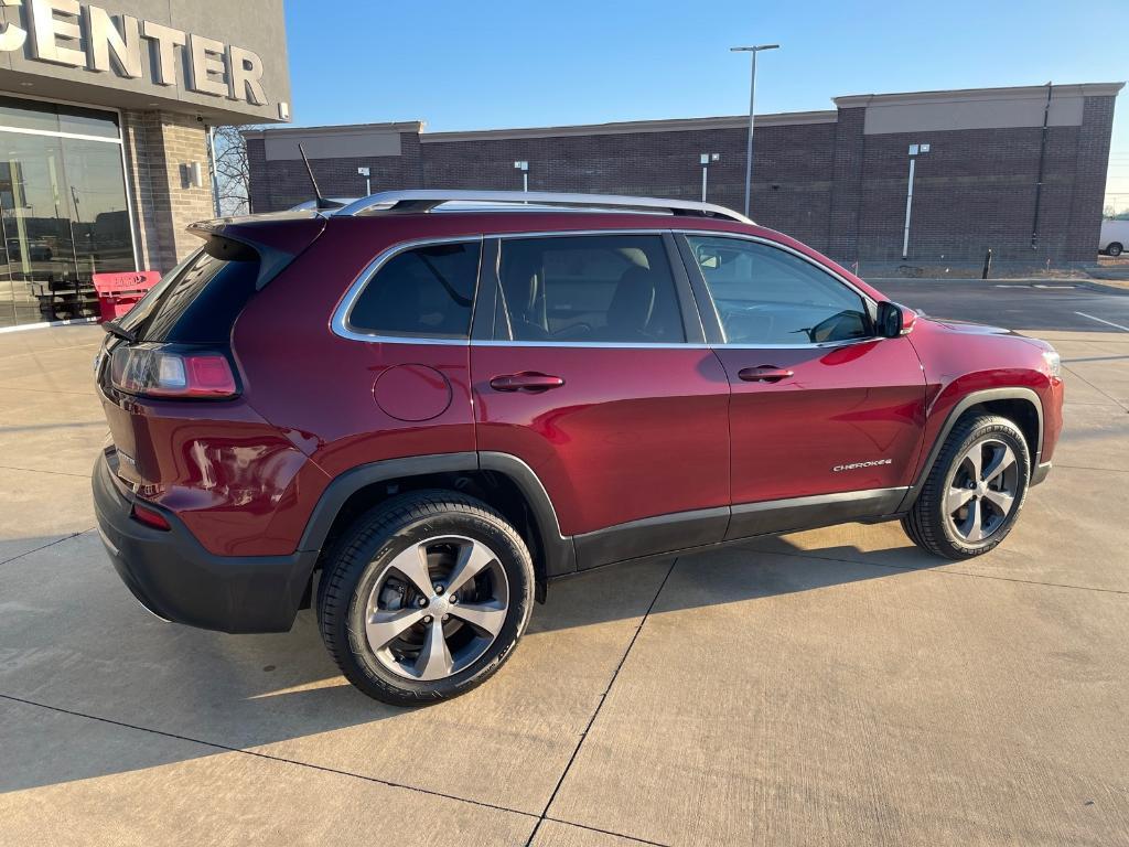 used 2019 Jeep Cherokee car