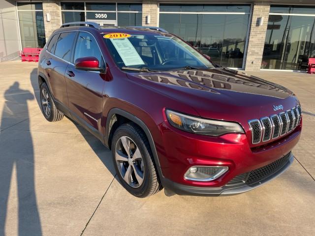 used 2019 Jeep Cherokee car