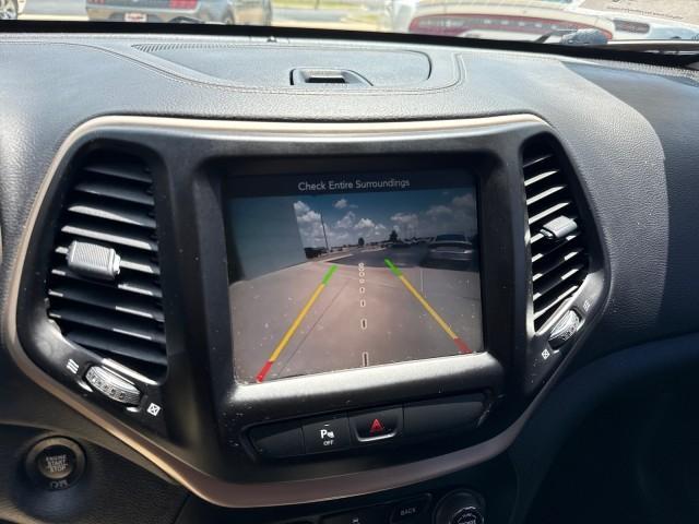 used 2017 Jeep Cherokee car, priced at $13,497