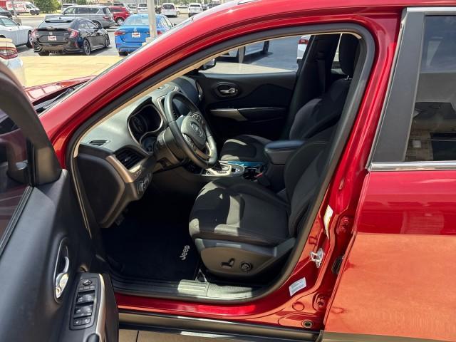 used 2017 Jeep Cherokee car, priced at $13,497