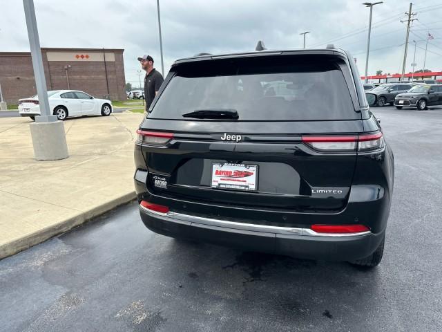 used 2022 Jeep Grand Cherokee car, priced at $34,999