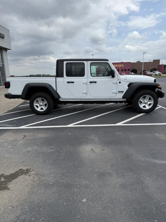 used 2023 Jeep Gladiator car, priced at $31,999