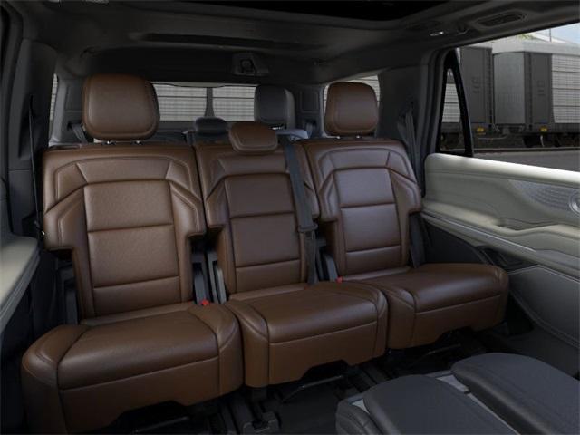 new 2025 Lincoln Navigator car, priced at $105,409