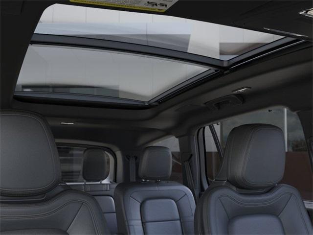 new 2025 Lincoln Aviator car, priced at $70,660