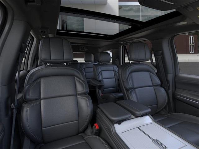 new 2025 Lincoln Navigator car, priced at $102,413