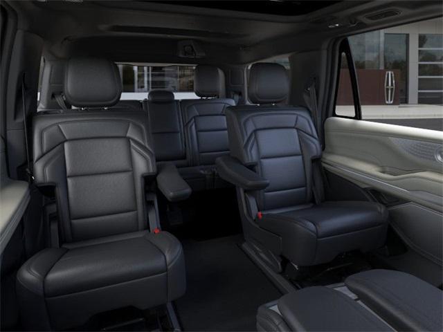 new 2025 Lincoln Navigator car, priced at $104,547
