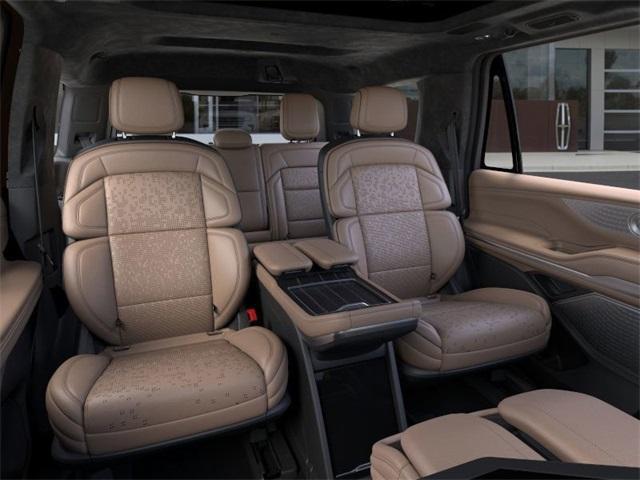new 2025 Lincoln Navigator car, priced at $121,960