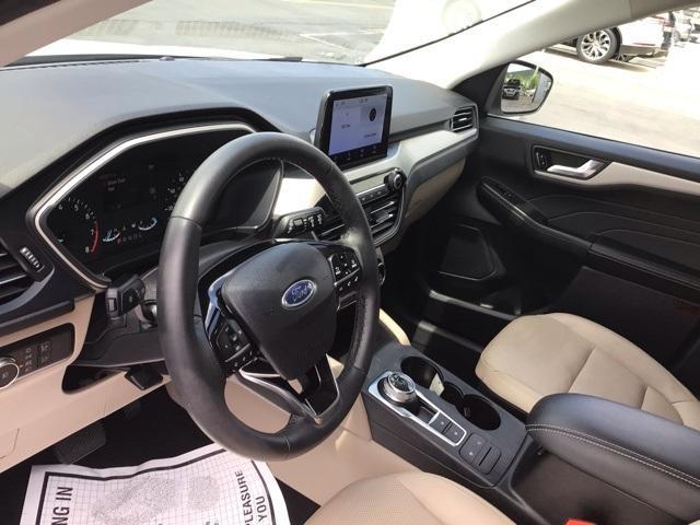 used 2022 Ford Escape car, priced at $25,900