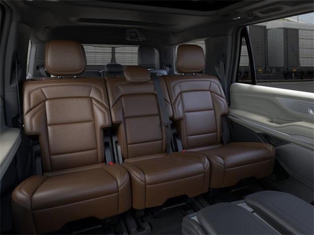 new 2025 Lincoln Navigator car, priced at $104,547