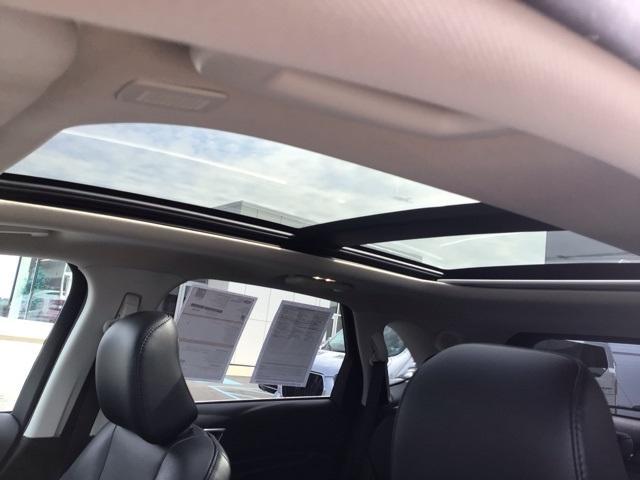 used 2022 Ford Edge car, priced at $29,900