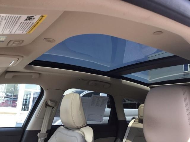 used 2022 Lincoln Corsair car, priced at $31,900