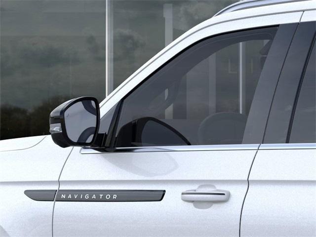 new 2025 Lincoln Navigator car, priced at $119,240
