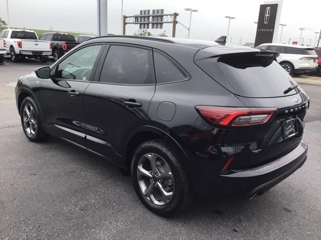used 2023 Ford Escape car, priced at $26,900