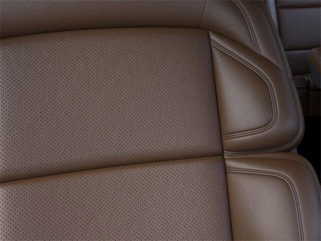 new 2025 Lincoln Navigator car, priced at $106,675