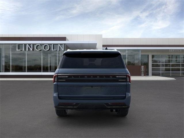 new 2025 Lincoln Navigator car, priced at $106,675