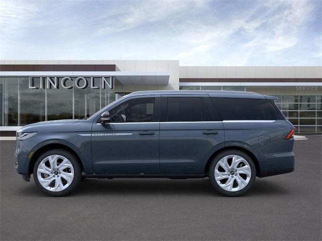 new 2025 Lincoln Navigator car, priced at $106,675