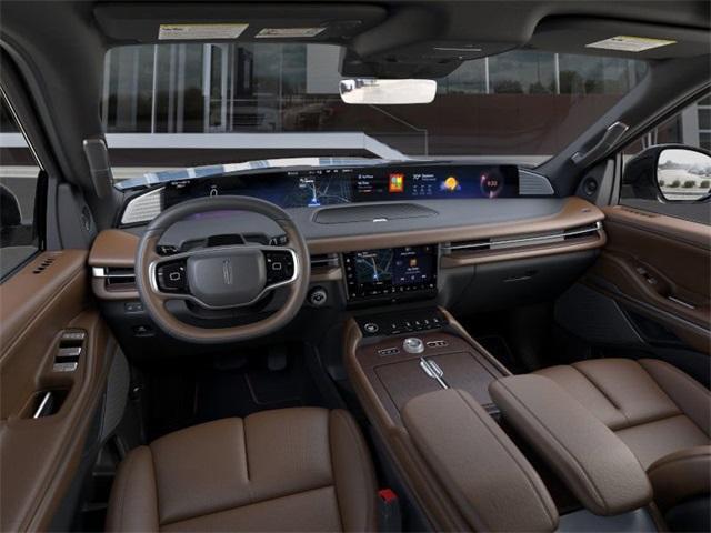 new 2025 Lincoln Navigator car, priced at $106,675