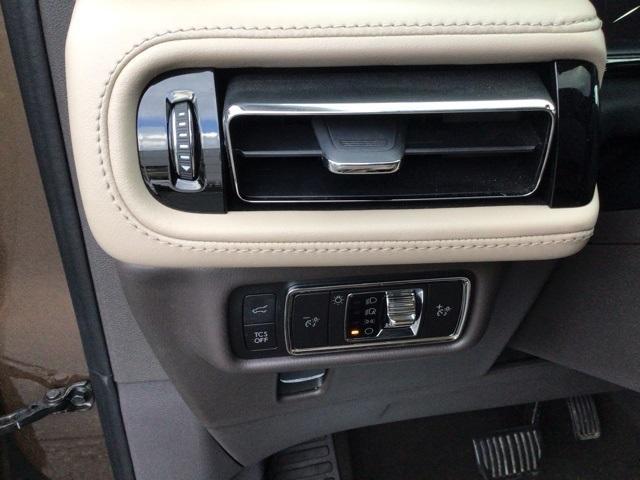 used 2022 Lincoln Nautilus car, priced at $35,500