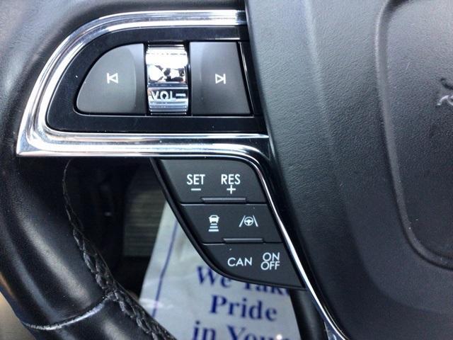 used 2021 Lincoln Nautilus car, priced at $35,900