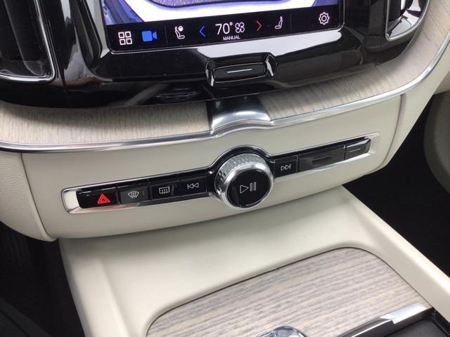 used 2022 Volvo XC60 car, priced at $34,600