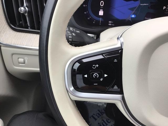 used 2022 Volvo XC60 car, priced at $34,600