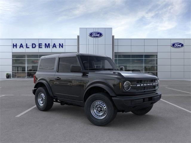 new 2025 Ford Bronco car, priced at $41,662