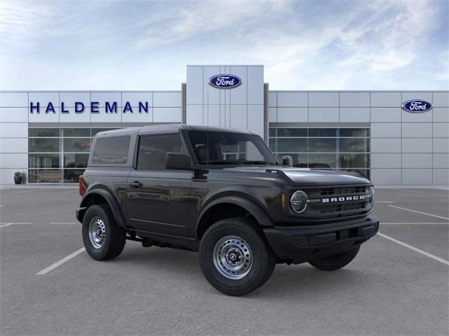 new 2025 Ford Bronco car, priced at $41,662