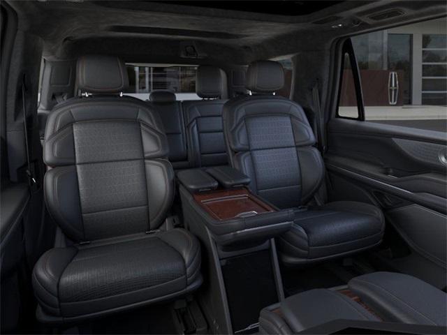 new 2025 Lincoln Navigator car, priced at $121,855
