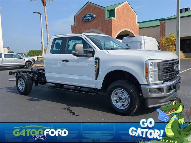 new 2025 Ford F-250 car, priced at $52,443