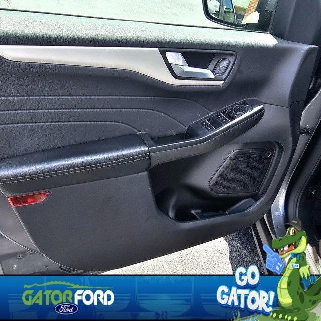 used 2022 Ford Escape car, priced at $21,326