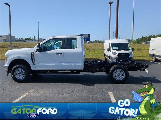 new 2025 Ford F-250 car, priced at $48,974