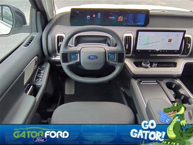 new 2025 Ford Expedition car, priced at $60,548