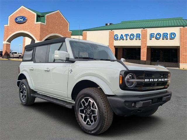 new 2024 Ford Bronco car, priced at $50,873