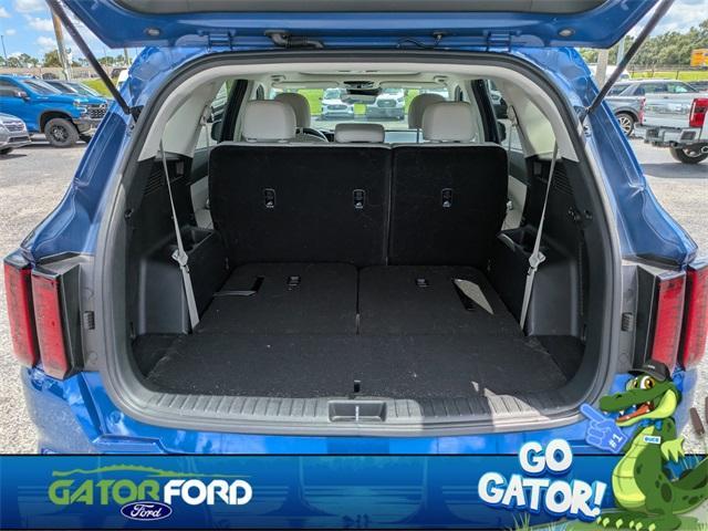 used 2023 Kia Sorento car, priced at $25,862