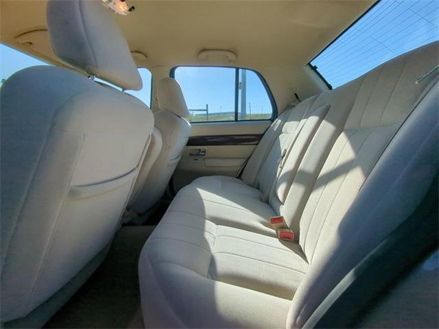 used 2006 Mercury Grand Marquis car, priced at $6,502