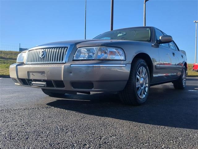 used 2006 Mercury Grand Marquis car, priced at $6,502