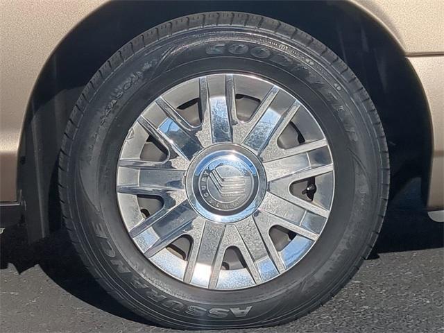 used 2006 Mercury Grand Marquis car, priced at $6,502