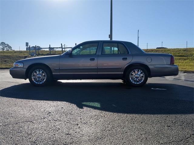 used 2006 Mercury Grand Marquis car, priced at $6,502