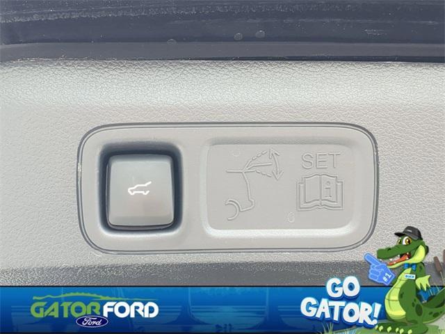 used 2024 Ford Expedition car, priced at $41,864