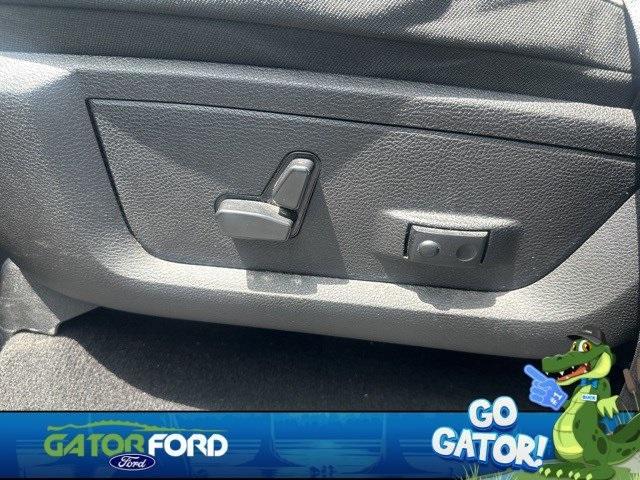 used 2023 Ram 1500 Classic car, priced at $28,038