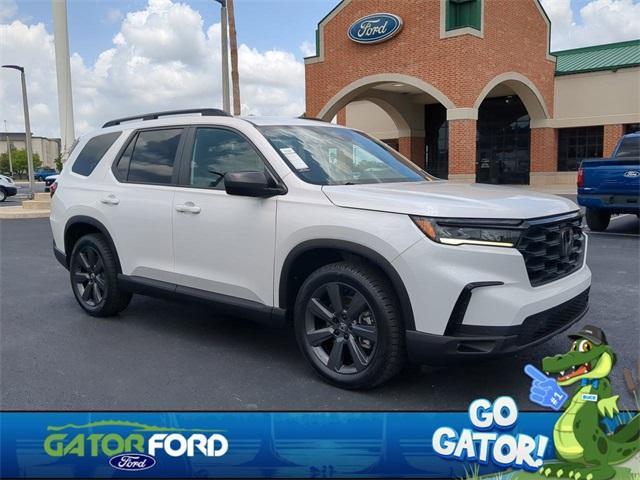 used 2023 Honda Pilot car, priced at $29,778